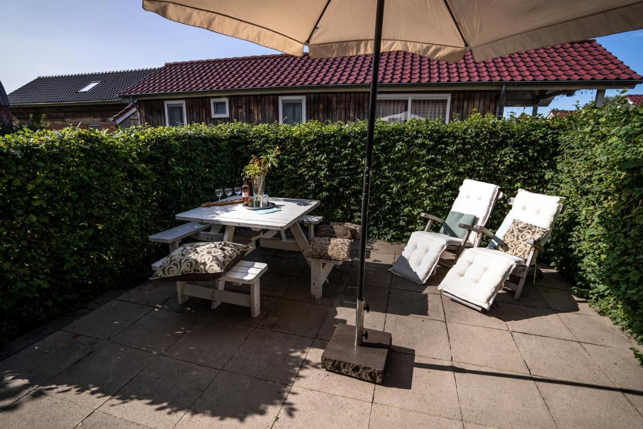 Recreatiepark Tusken De Marren Hotel Akkrum Exterior foto